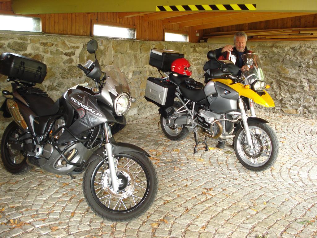 Gasthof Pichler Bruck an der Mur Exterior photo